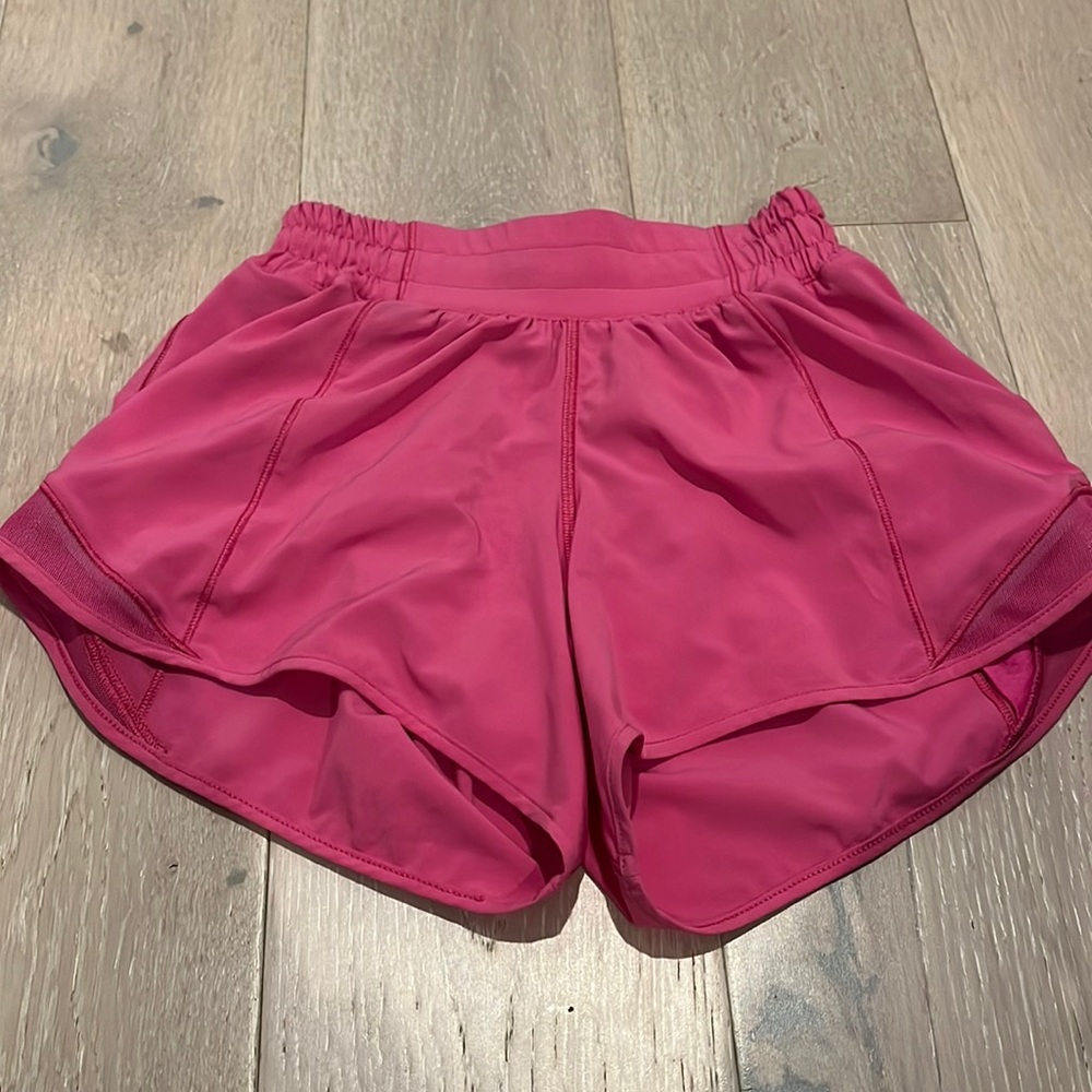 Lululemon sonic pink hotty hots